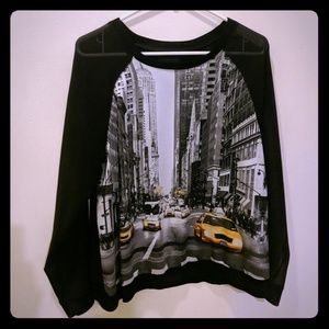 Longsleeve cityscape top
